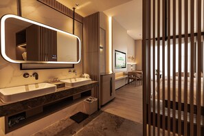 Superior Room, 2 Double Beds, City View | In-room safe - Wyndham Garden Gaozhou (Maoming)