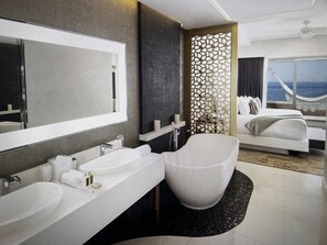 Doccia, asciugacapelli, bidet, asciugamani