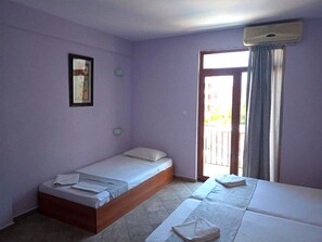 Basic-Dreibettzimmer