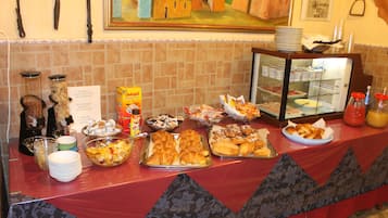 Tägliches inbegriffenes Frühstück zur Selbstbedienung