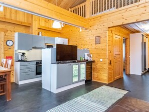 Fridge, microwave, dishwasher, cookware/dishes/utensils