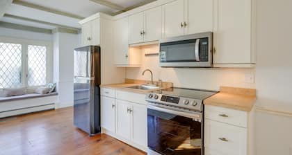 Idyllic Escape w/ Deck in East Sandwich!