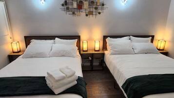 2 bedrooms, desk, iron/ironing board, WiFi