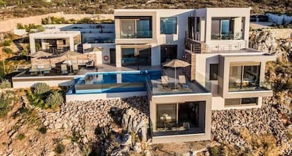 Villa Akri-Blue Spirit near Almyrida 4BD 4B