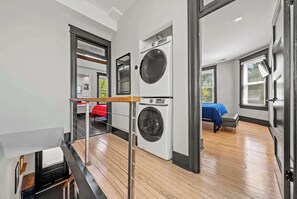 3 bedrooms, desk, iron/ironing board, WiFi