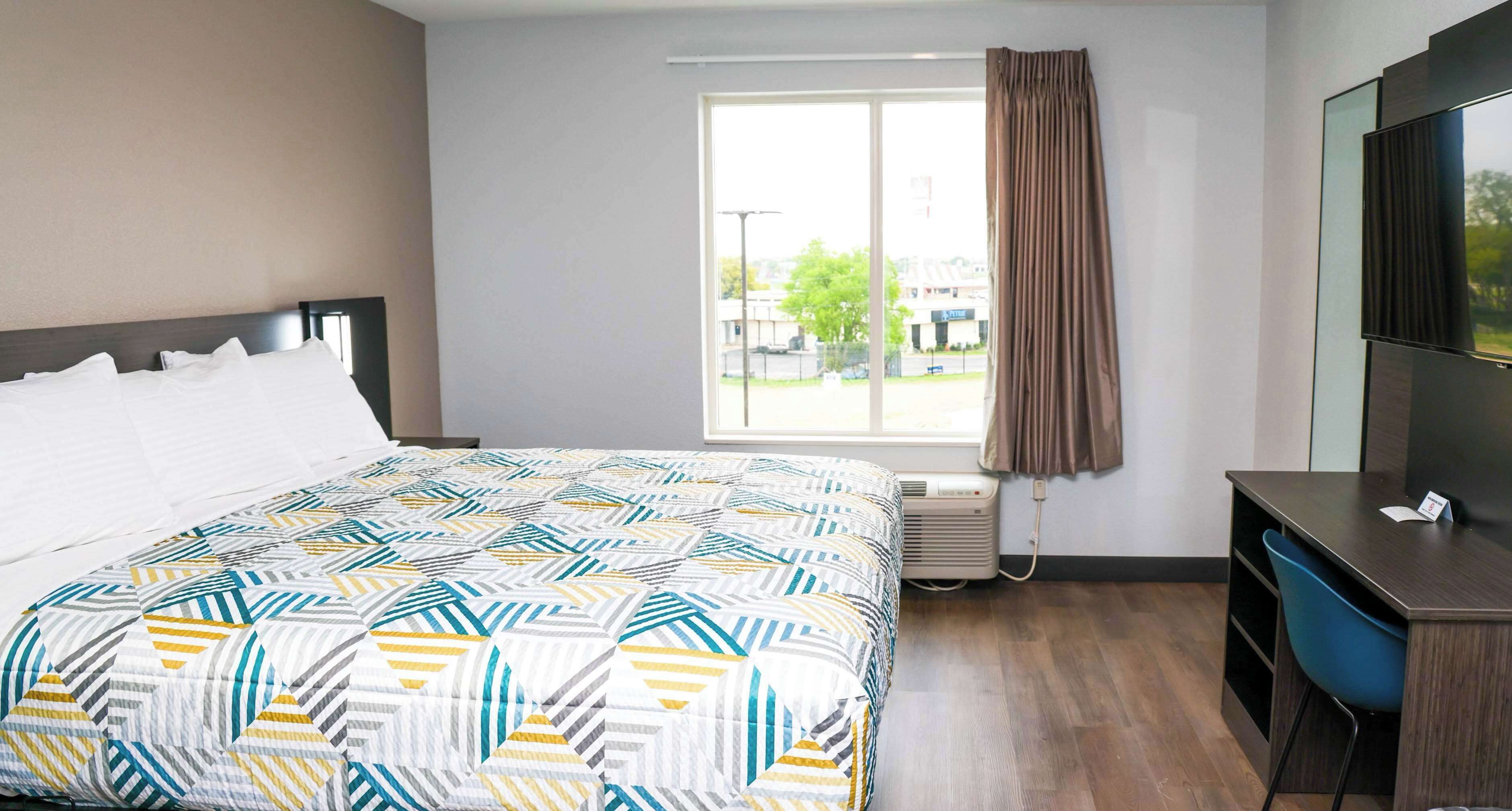 Studio 6 - Lake Worth, TX