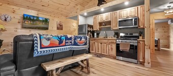 Cabin # 3 at Northern Comfort w/opt side by side rentals
