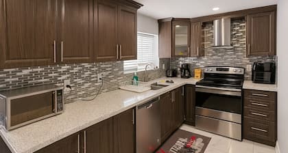 Cozy 3BR Caledon Bsmt Suite w/ Private Access & Basketball Court—Near Brampton!