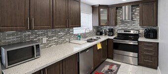 Cozy 3BR Caledon Bsmt Suite w/ Private Access & Basketball Court—Near Brampton!