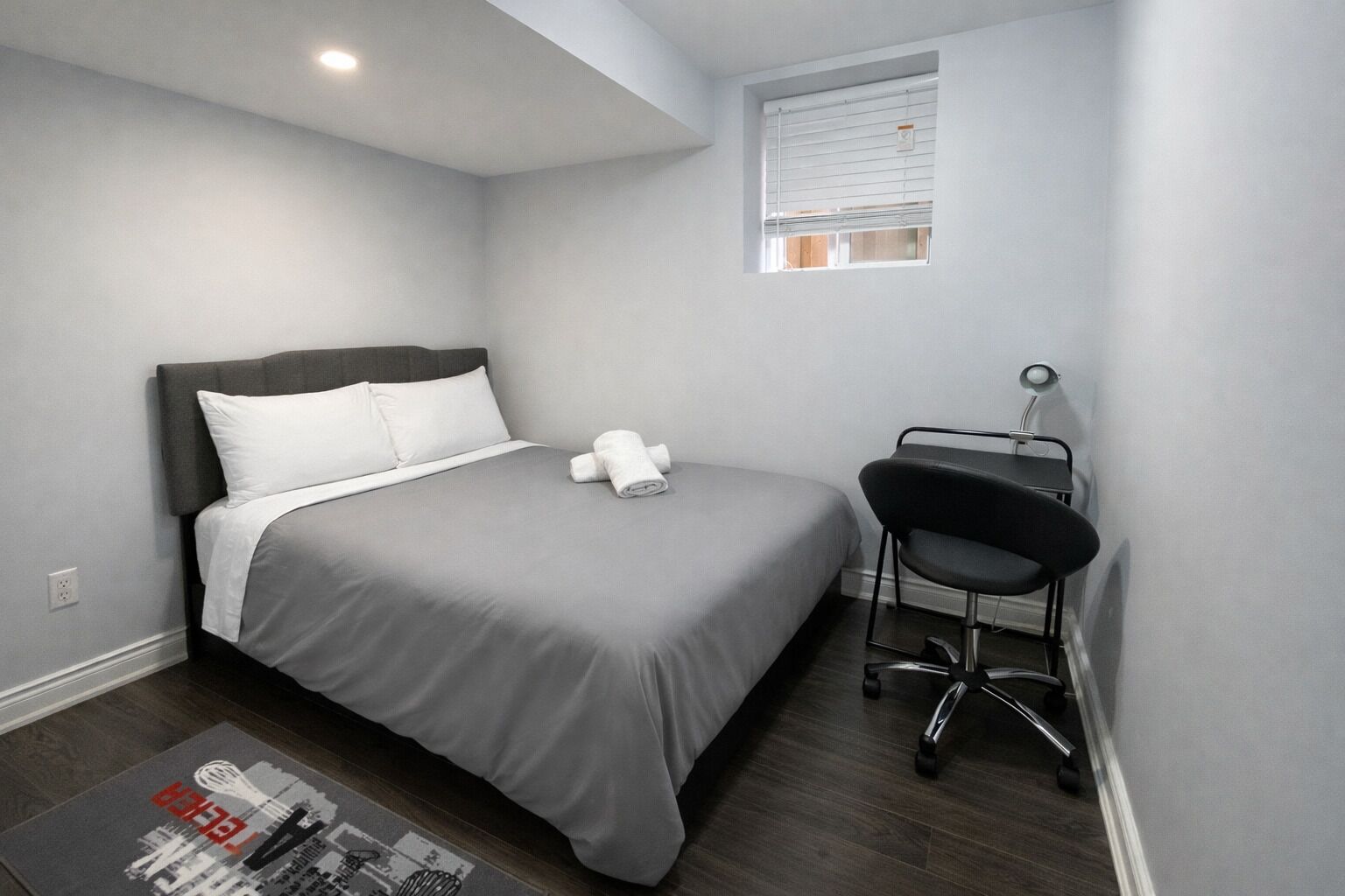 3 多间卧室、办公桌、熨斗/熨衣板、旅行婴儿床