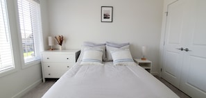 4 chambres, fer et planche à repasser, Wi-Fi gratuit, draps fournis