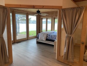 2 soverom, reiseseng for barn, wi-fi (inkludert) og sengetøy