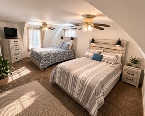 2 habitaciones, cuna de viaje, wifi gratis y ropa de cama