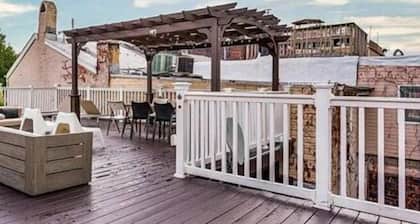 Beautiful Luxury waterfront Property,clean,Fully sterilized,Family oriented.