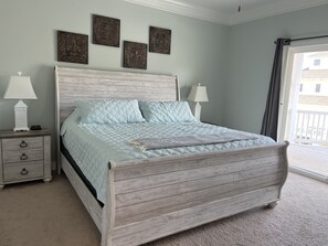 6 bedrooms, free WiFi, bed sheets