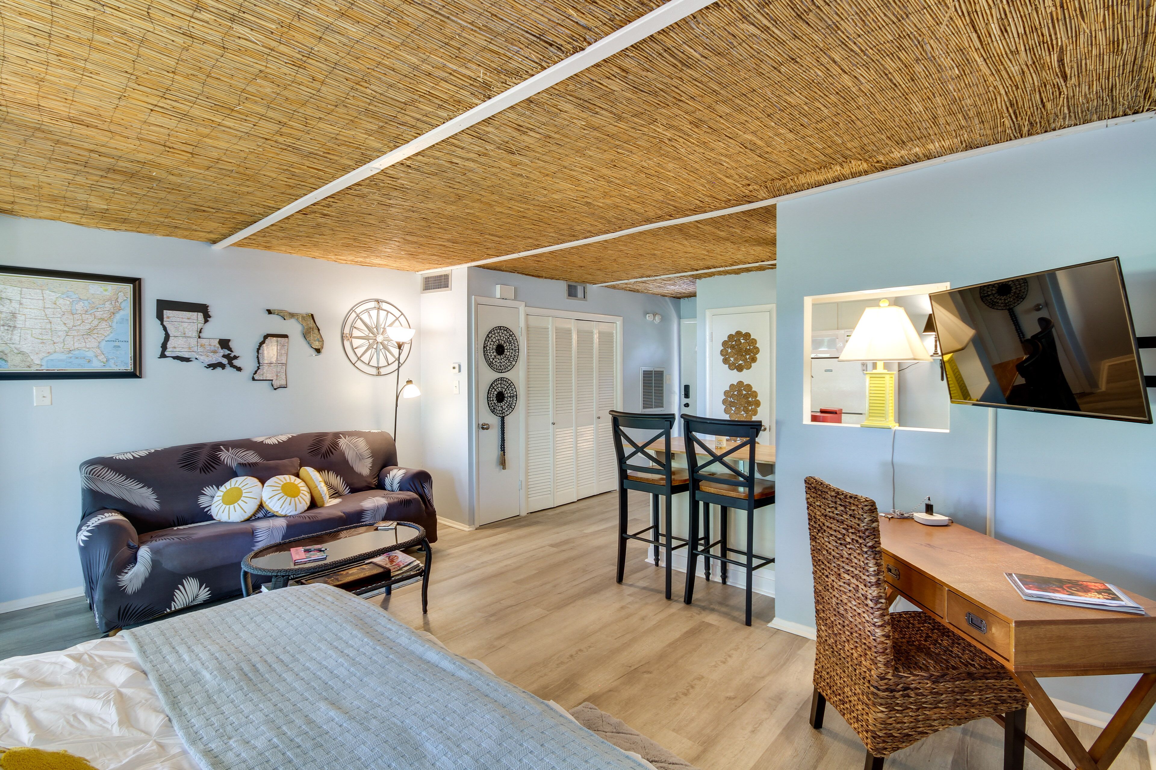 Pet-Friendly Diamondhead Studio w/ Shared Pool!