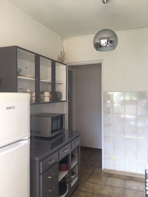 Fridge, microwave, coffee/tea maker, blender