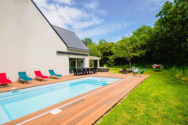 Piscine couverte, piscine extérieure