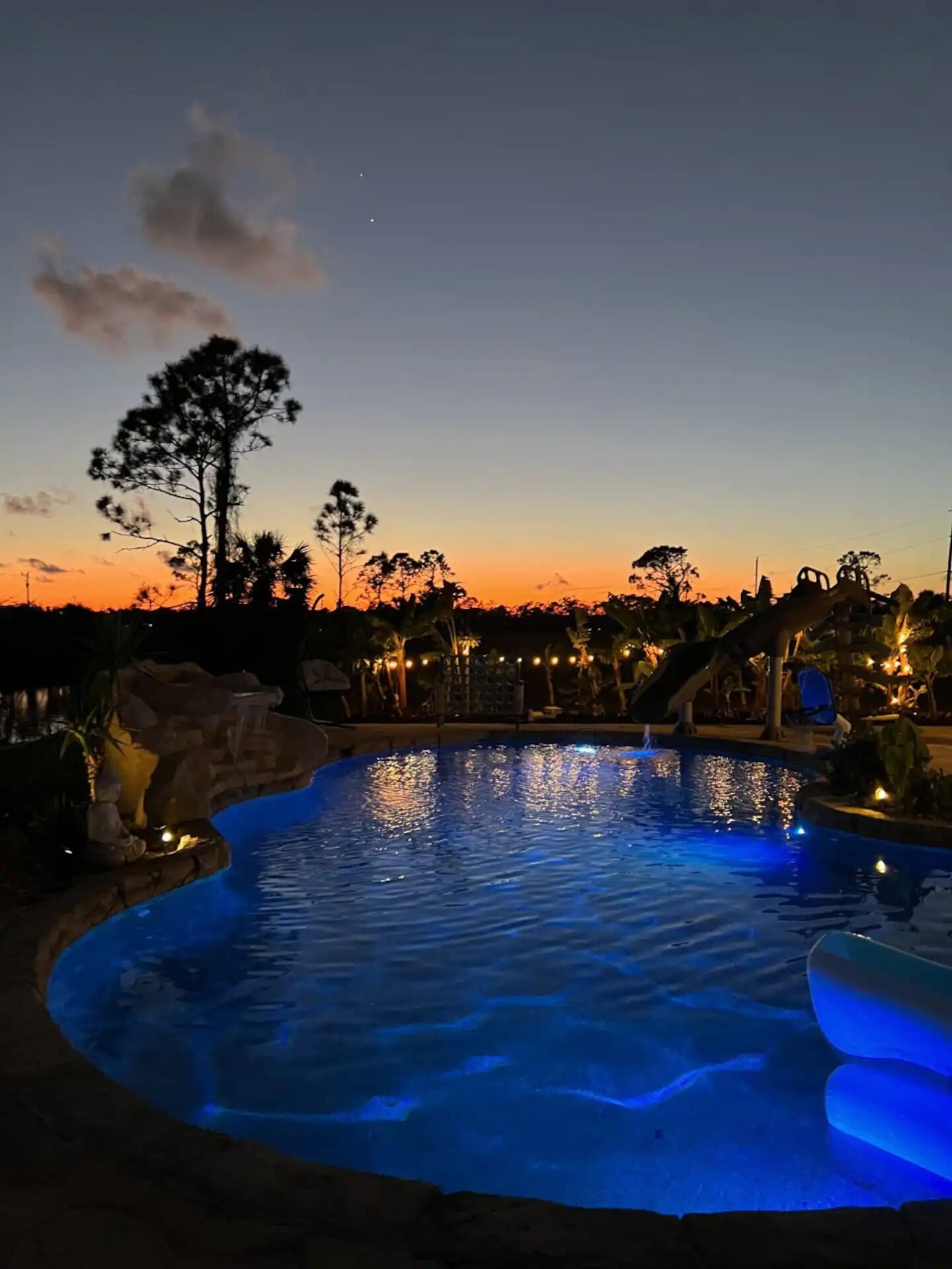 Et oppvarmet basseng