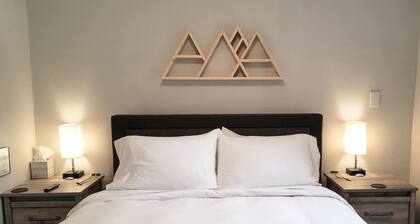 Modern Mid-Town Coeur d'Alene Apartment