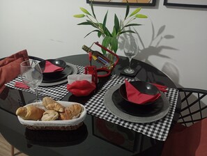 Design Apartment | Makan dalam bilik