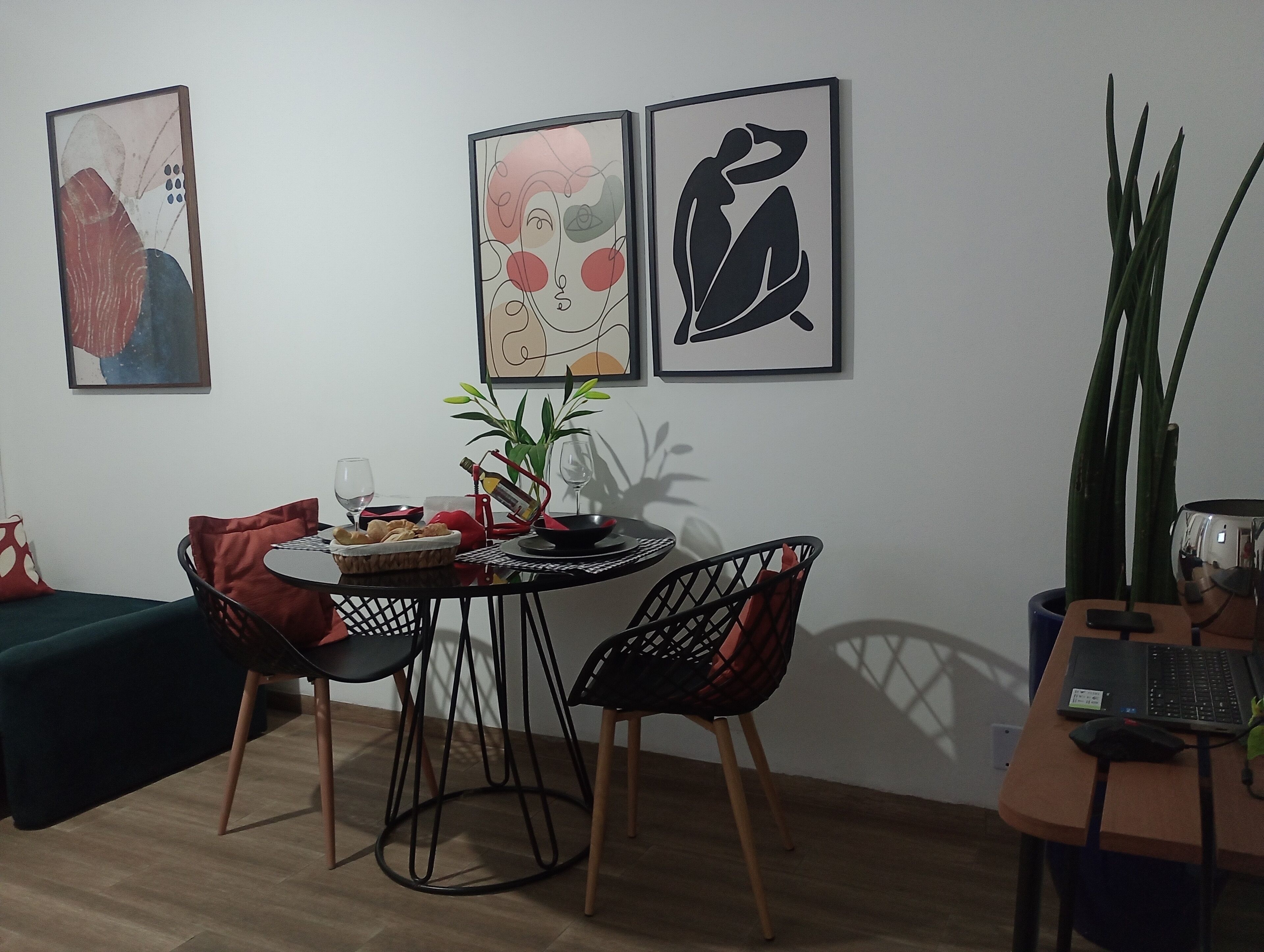 Design Apartment | Living area | 32-inch Smart TV with digital channels, TV, streaming services