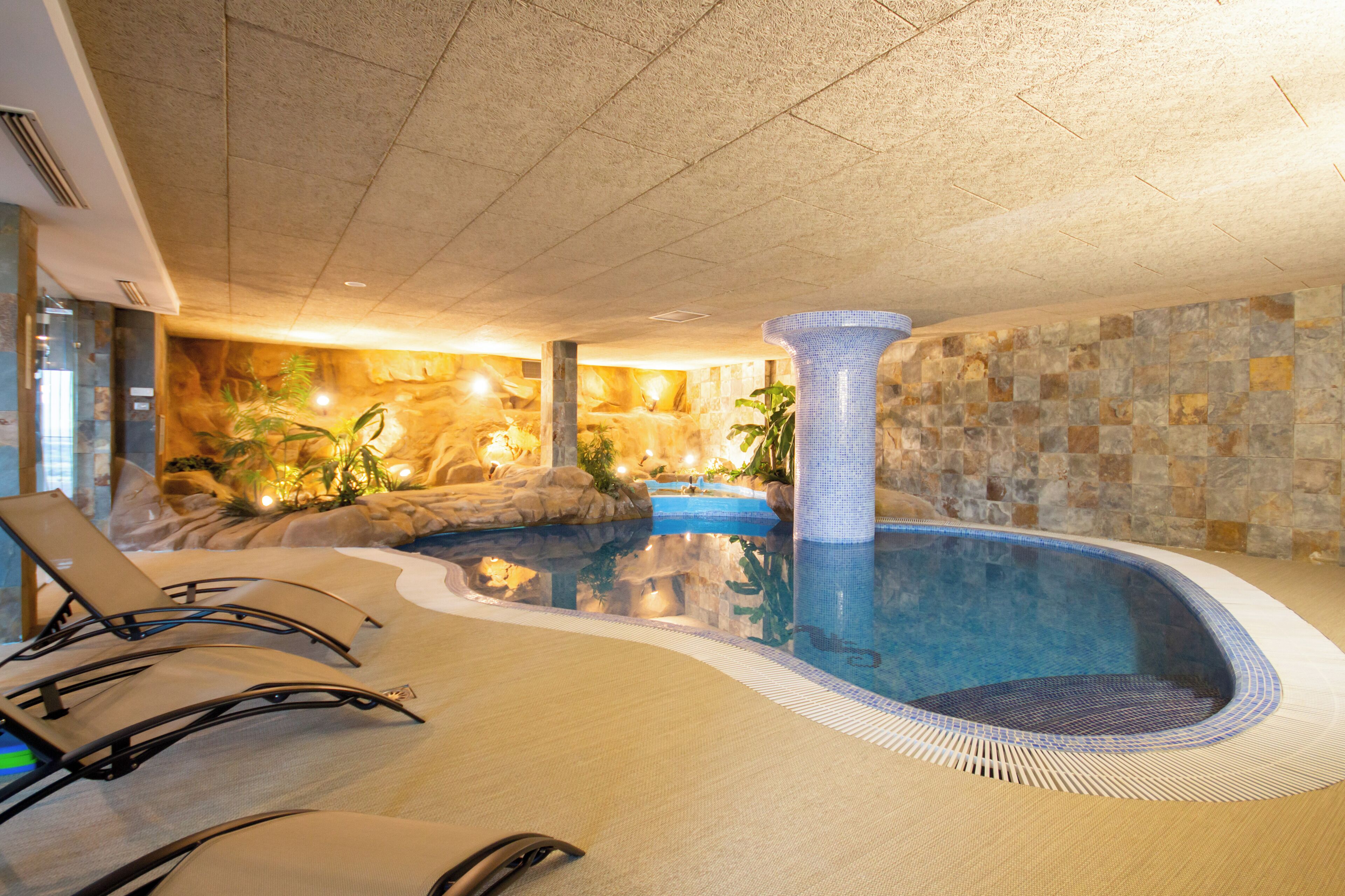 Indoor pool, outdoor pool