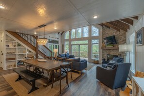 Interior - Frieden Spur by Innsbrook Vacations! (Innsbrook)