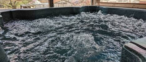 屋外スパ浴槽