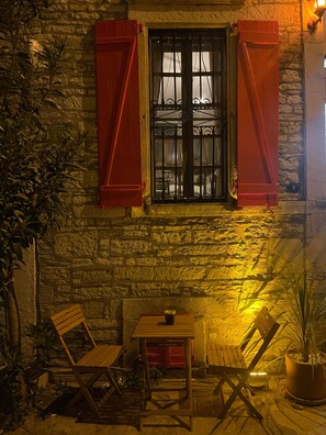 Front of property - Amphora Rooms Foça (Foça)