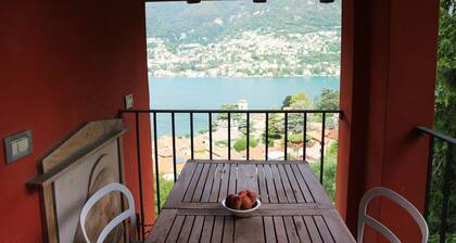 Villa Rossa Attic Como Lake garden and magnificent lake view 10 min. from Como