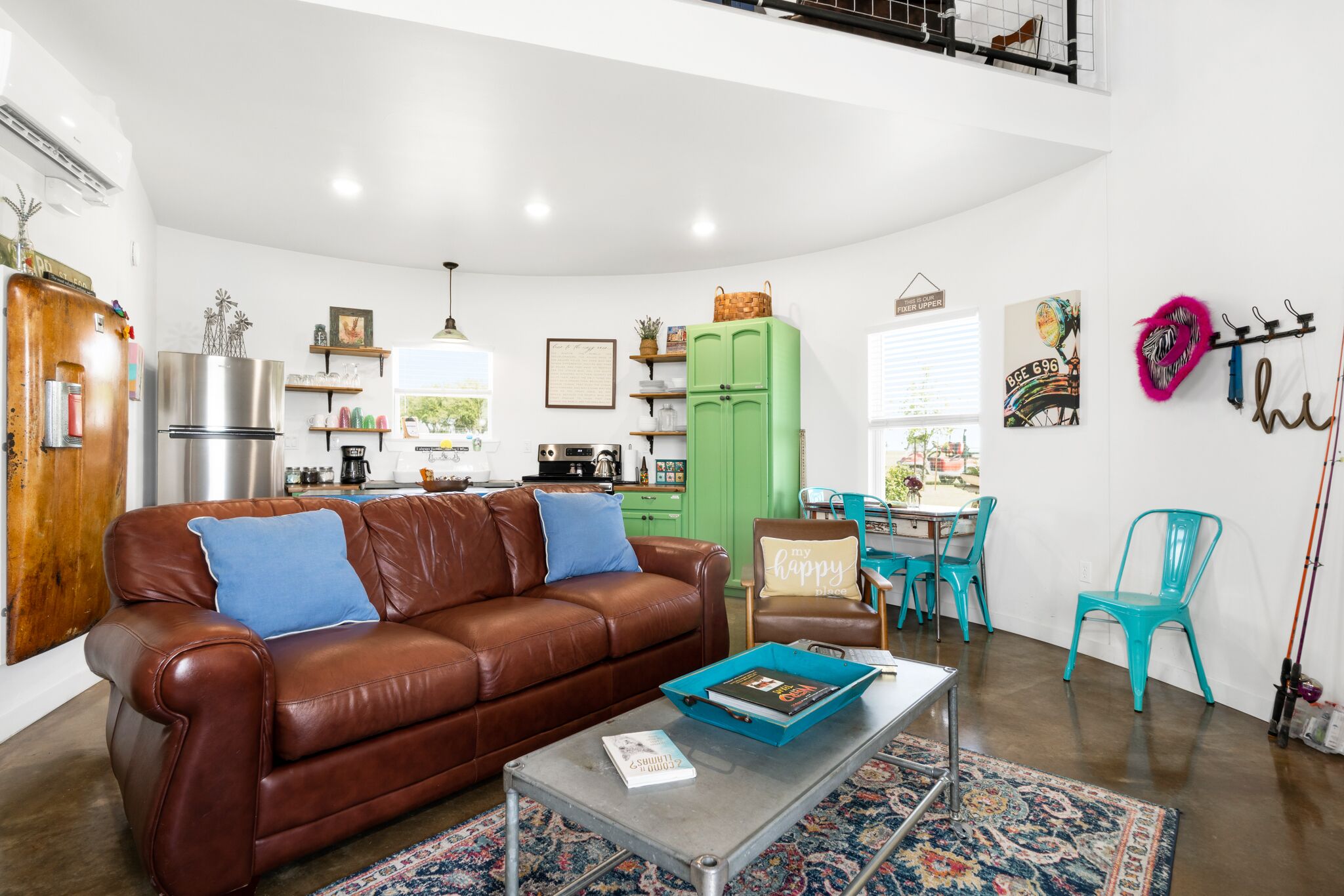 The Silo House At Laughing Llama Farm