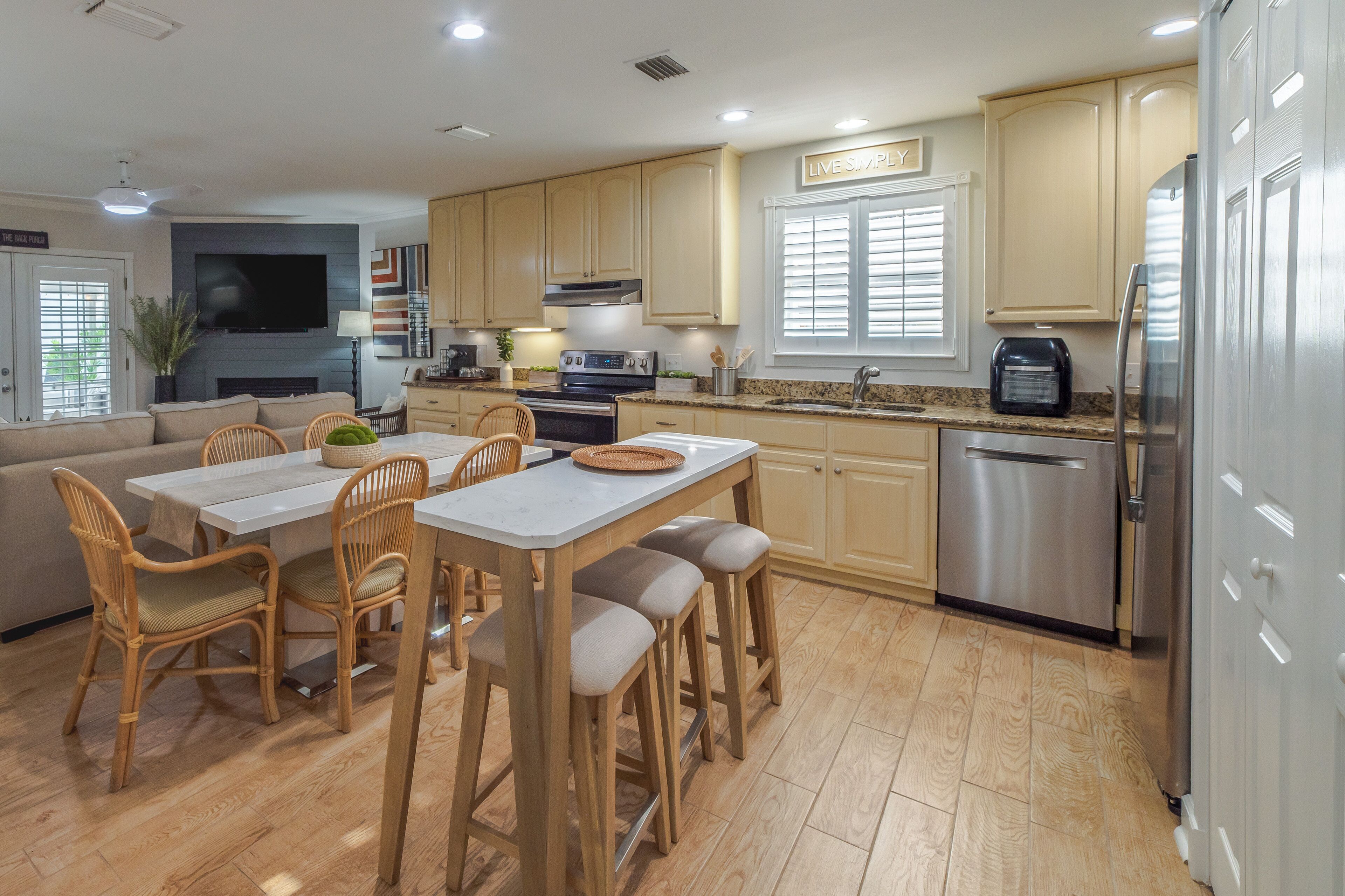 Charming Panama City Beach Cottage - Walk to Ocean