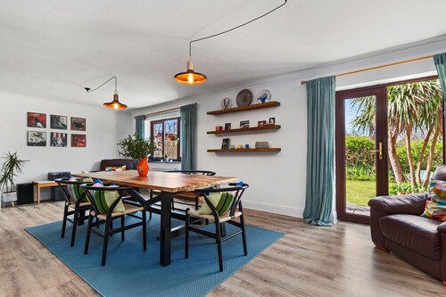 Woodfield House - Beautiful Tenby Cottage