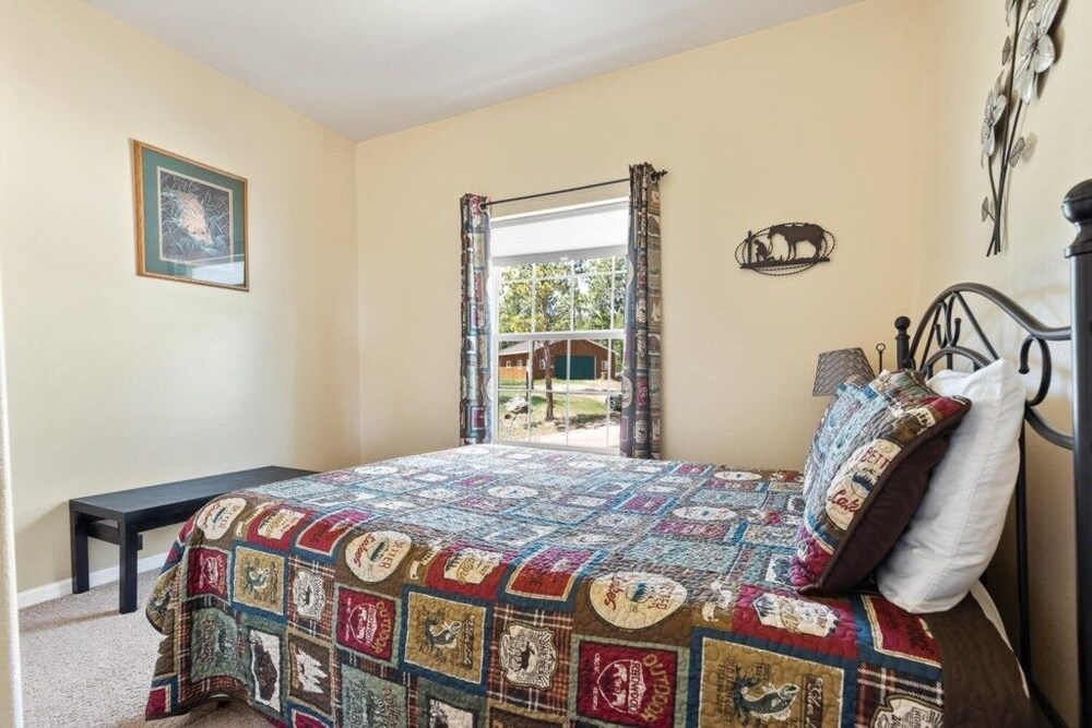 TETON CABIN SOUTH DAKOTA by RedAwning Custer County Vrbo