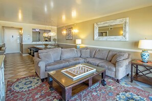 Deluxe Condo | Living room