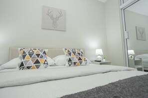 3 chambres, Wi-Fi gratuit, draps fournis