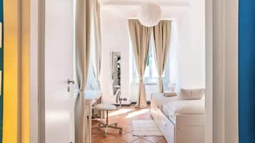 2 Schlafzimmer, BĂŒgeleisen/BĂŒgelbrett, WLAN, BettwĂ€sche