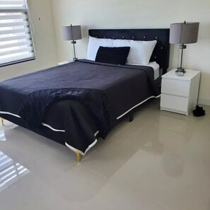 3 Schlafzimmer, Zimmersafe, kostenloses WLAN, Bettwäsche