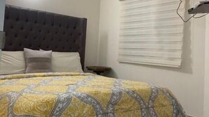 Basic Apartment, 2 Bedrooms, Pool Access | 2 bedrooms, down comforters, iron/ironing board, WiFi (free) - La Vida es Hoy (Playas de Rosarito)