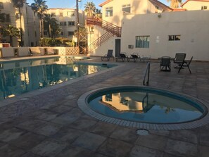 ด้านหน้าที่พัก