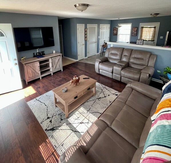 TV connectée, livres, chaîne hi-fi, imprimantes