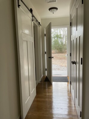 Interior - Secluded-3 bedroom spacious house in coastal Rhode Island (Little Compton)