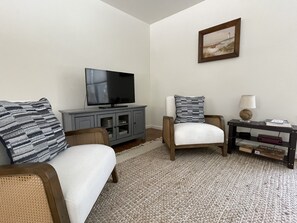 Älytelevisio, kirjoja, stereot