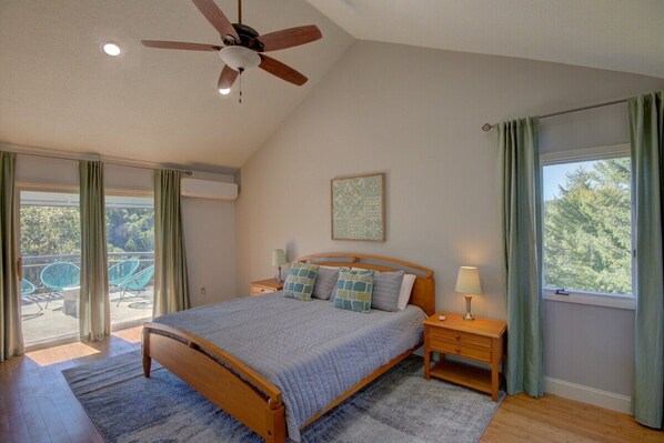 5 bedrooms, free WiFi, bed sheets