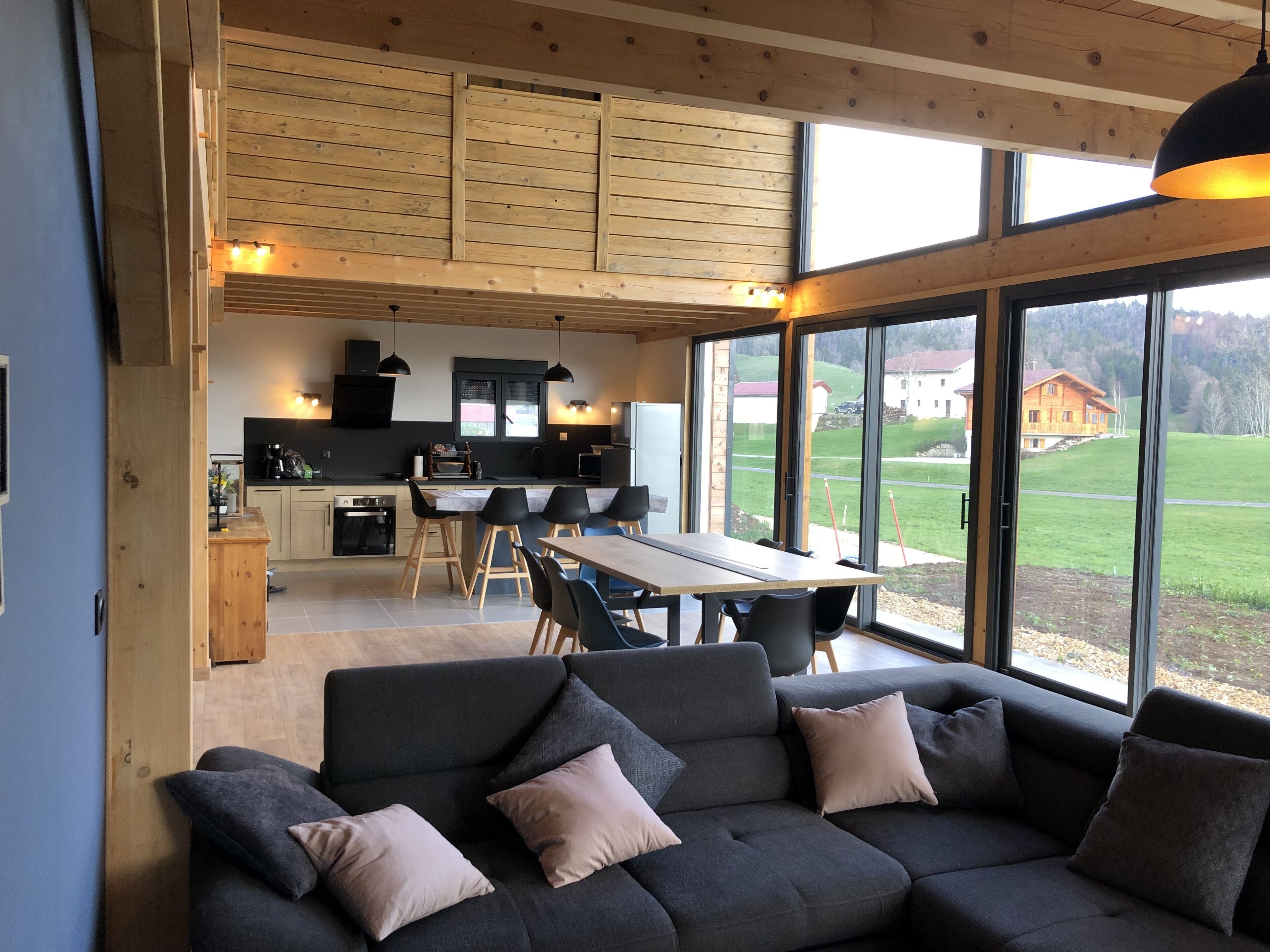 Beau Chalet Neuf, Location Semaine Pour Plusieurs Familles