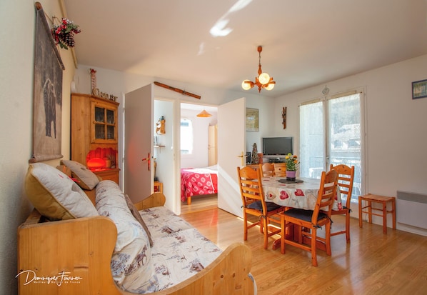 1 Schlafzimmer, Bügeleisen/Bügelbrett