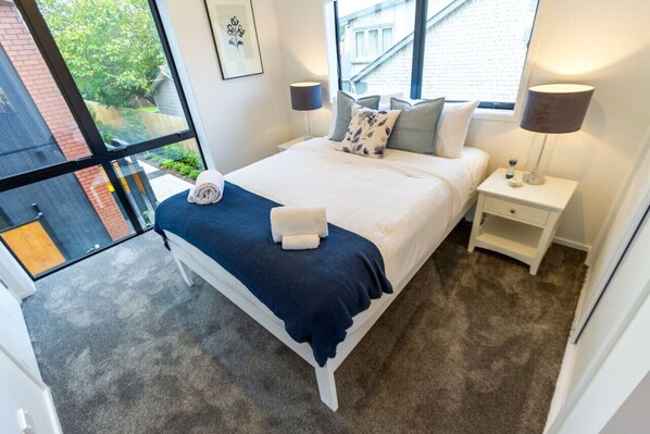 1 bedroom, desk, iron/ironing board, free WiFi