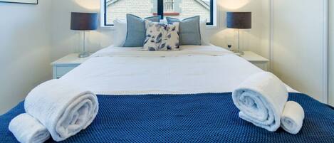 1 habitación, escritorio, tabla de planchar con plancha y wifi gratis