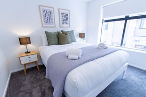 2 chambres, fer et planche à repasser, Wi-Fi, draps fournis